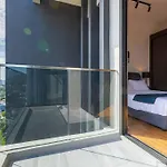 Seaview 2Br Infinity Pool & Easyaccess To Town 201