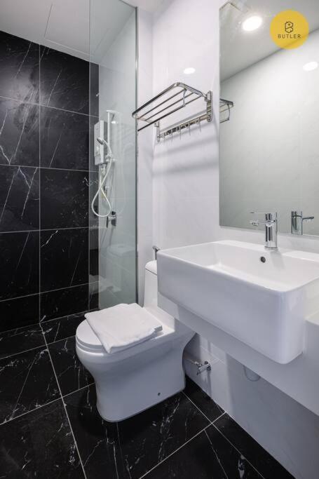 Seaview 2br Infinity Pool & Easyaccess To Town 201 Apartment *