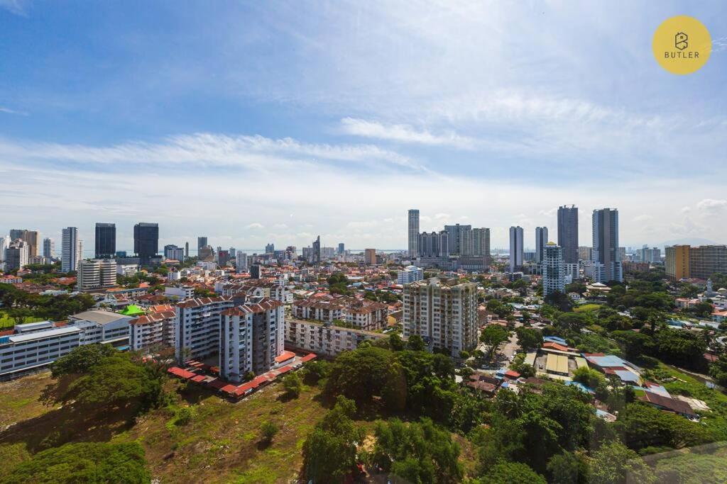 Seaview 2br Infinity Pool & Easyaccess To Town 201 George Town